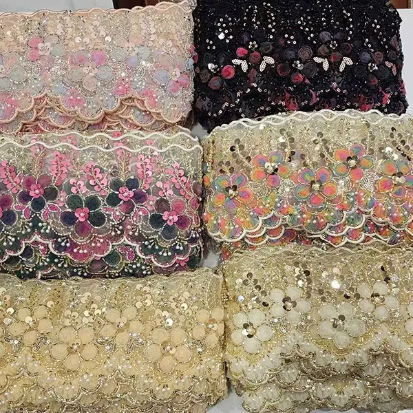 थ्रीडी मेश फ्लॉवर रिबन बीडेड ट्यूब बारकोड एम्ब्रॉयडरी लेससह मल्टीकलर एम्ब्रॉयडरी लेस